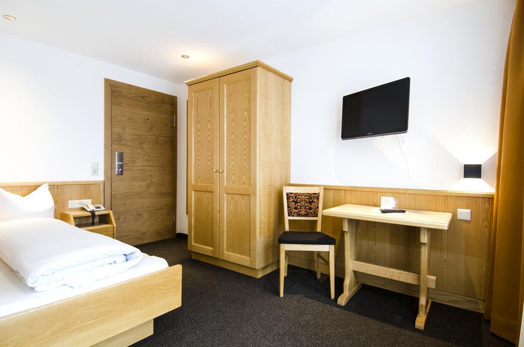 Hotel Garni Persutt Ischgl Kültér fotó