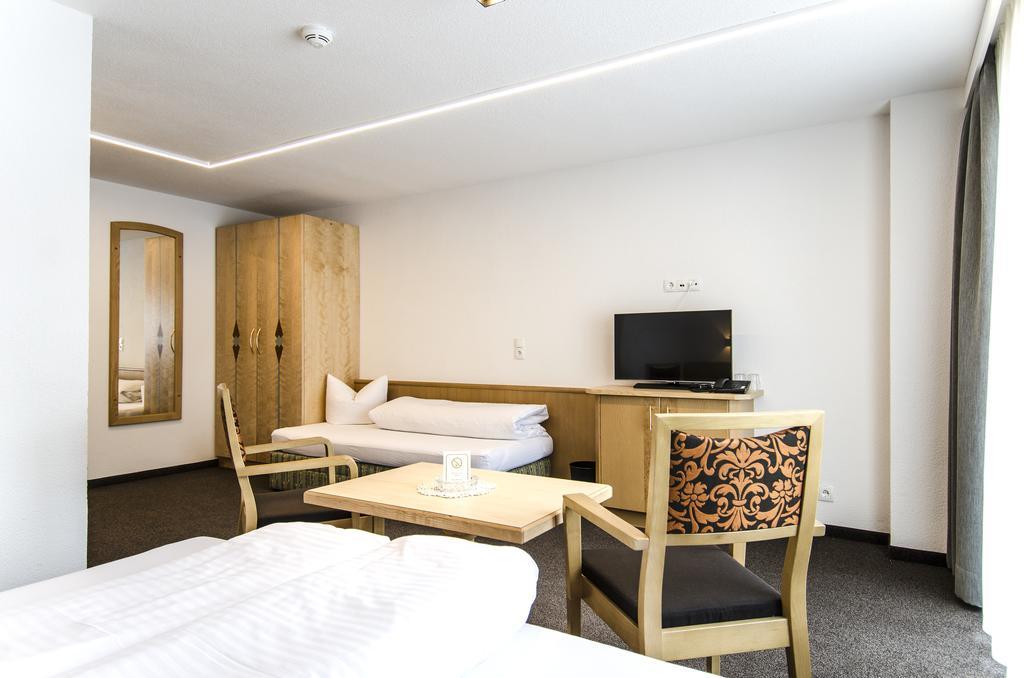 Hotel Garni Persutt Ischgl Kültér fotó
