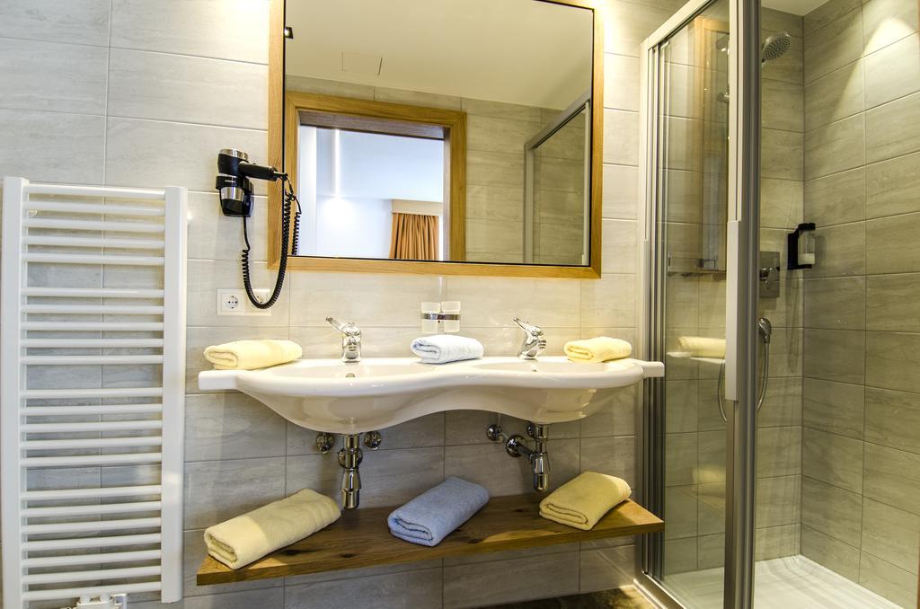 Hotel Garni Persutt Ischgl Kültér fotó
