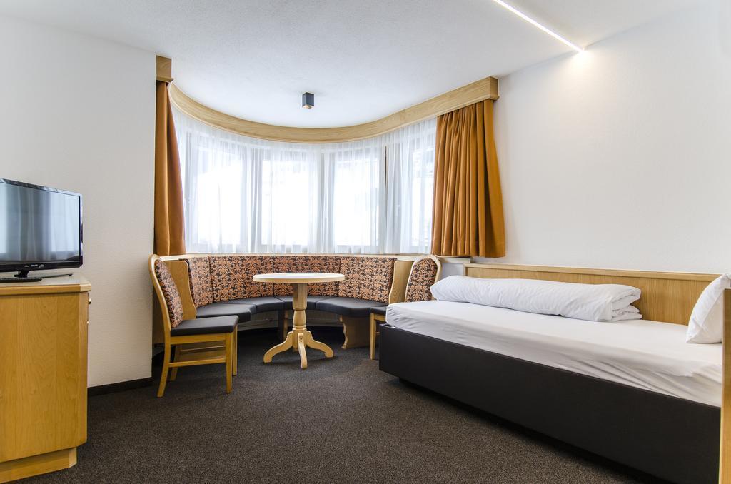 Hotel Garni Persutt Ischgl Kültér fotó