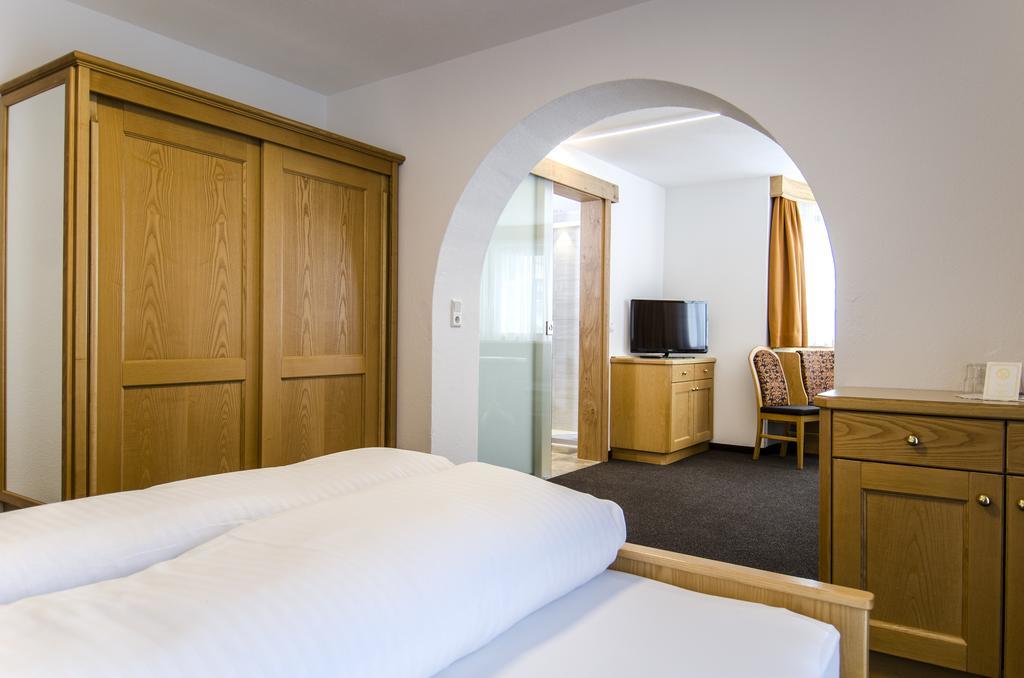 Hotel Garni Persutt Ischgl Kültér fotó