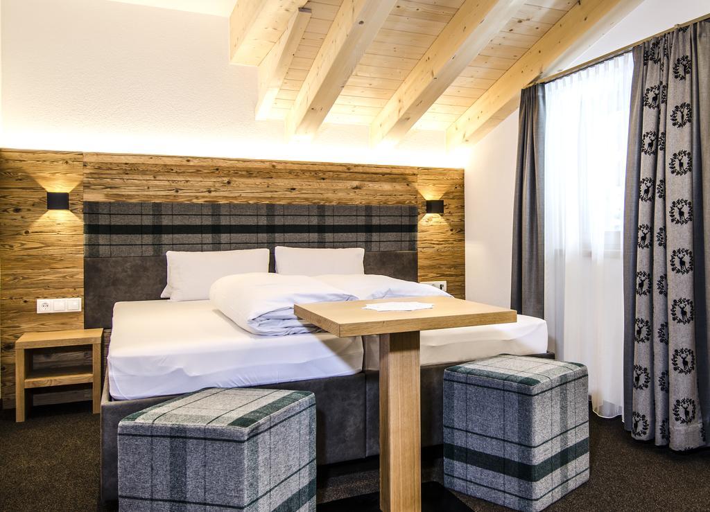 Hotel Garni Persutt Ischgl Kültér fotó