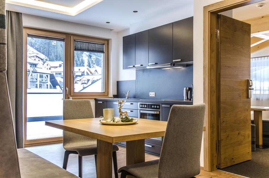 Hotel Garni Persutt Ischgl Kültér fotó
