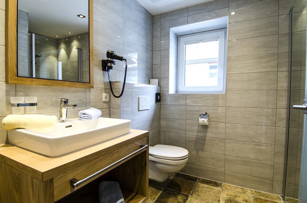 Hotel Garni Persutt Ischgl Kültér fotó